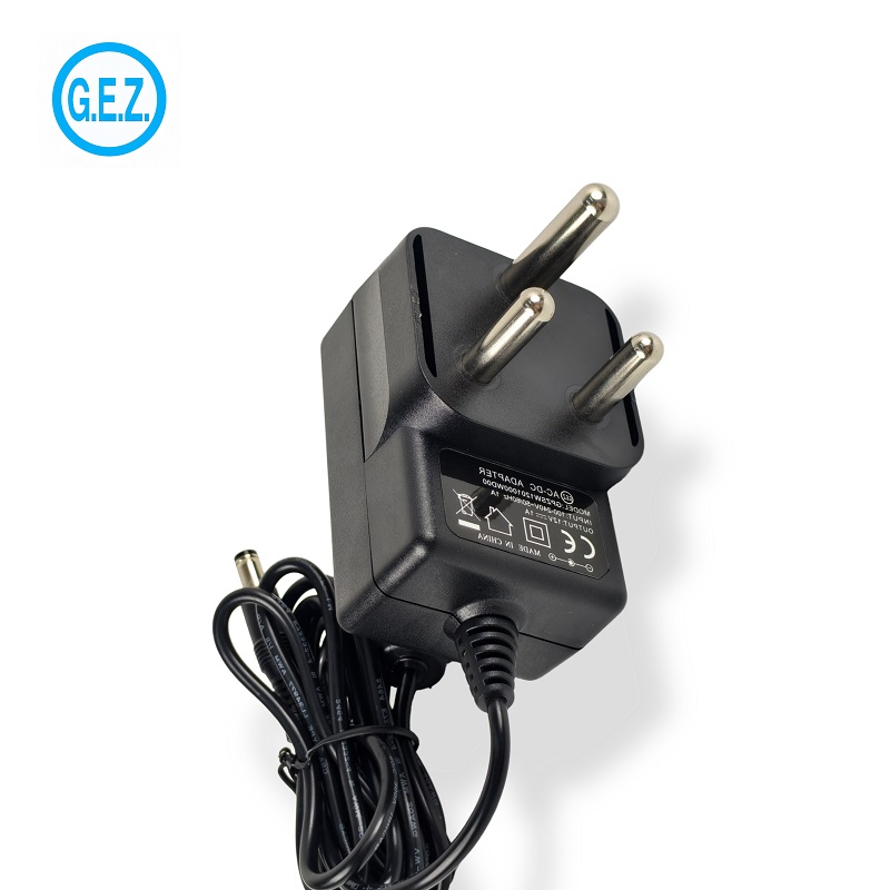 Power adapter (4)