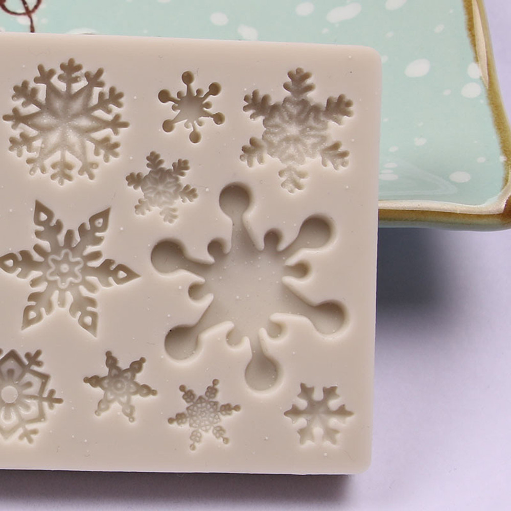 Christmas Snowflake Pattern Silicone Mold Chocolate Cake Mold Baking Non-stick And Heat-resistant Kitchen Handmade Tools