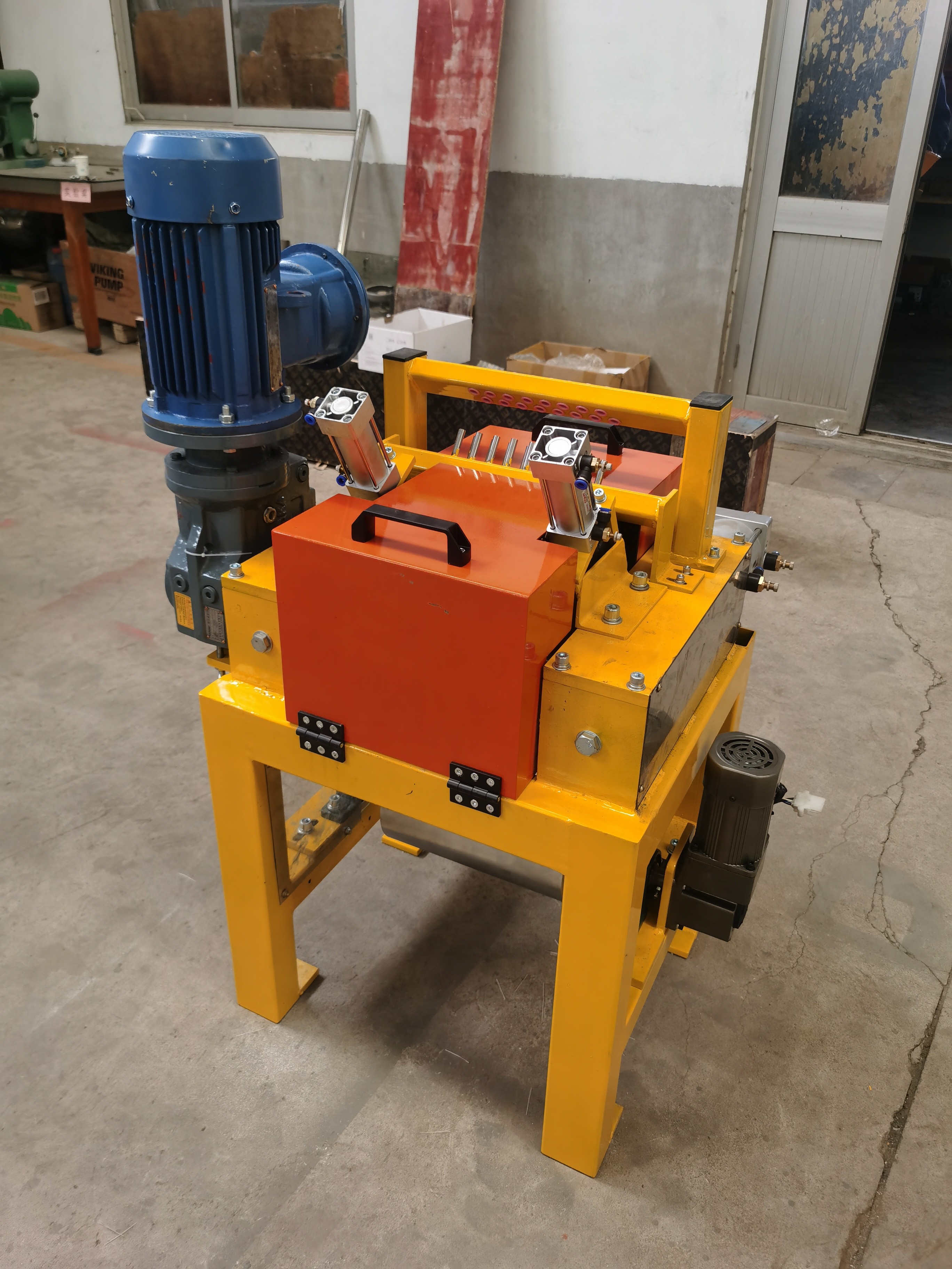 chopping machine (13)