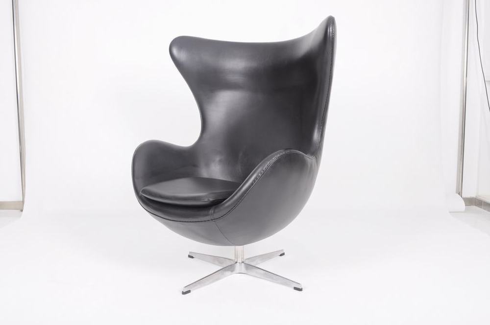 leather egg chair in black 2
