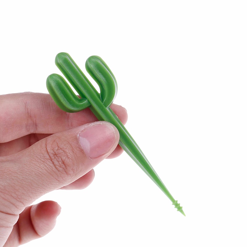 6pcs/pack hot sale Green Cactus Fruit Forks Plastic Toothpick Kids Tableware Fruit Fork Food Picks