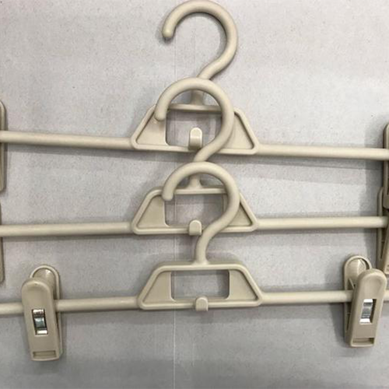 Plastic Hanger Making Machine