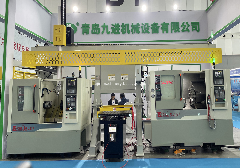 gantry loader with 2 lathes 