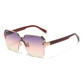 One-Piece Large Square Frame Sunglasses Trend Retro Gradient Metal Sunglasses