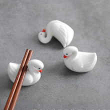 1pc Swan palillos chinos Rest Chopsticks Holder Spoon Stand Rack Art Craft Kitchen Tools Accessories