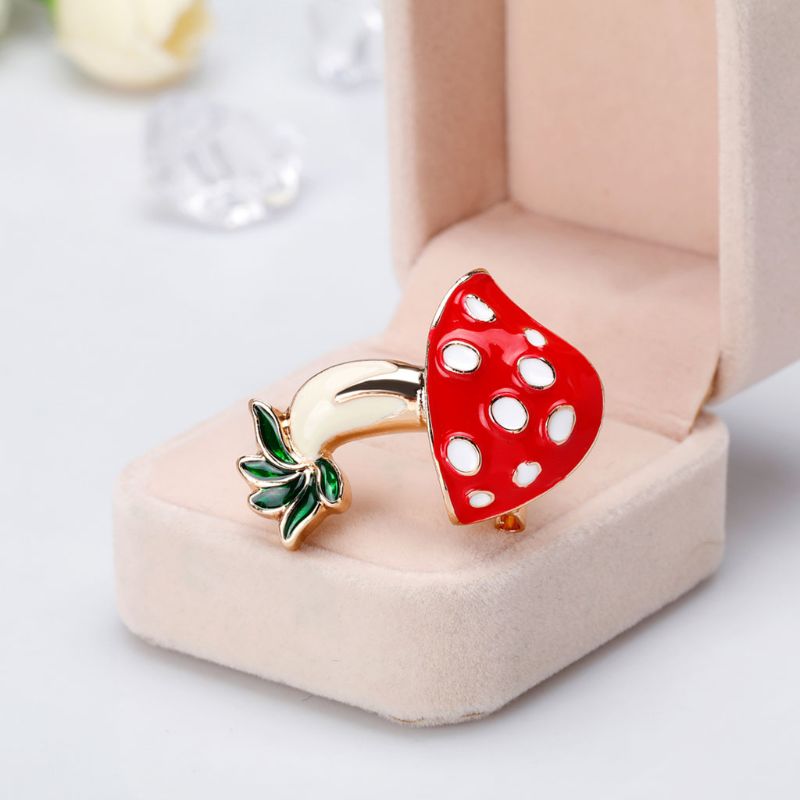 1PC Mushroom Brooch Women Enamel Charms Jewelry Party Badge Banquet Scarf Pins Chrismas Gift jewelry Accessories Wholesale W77