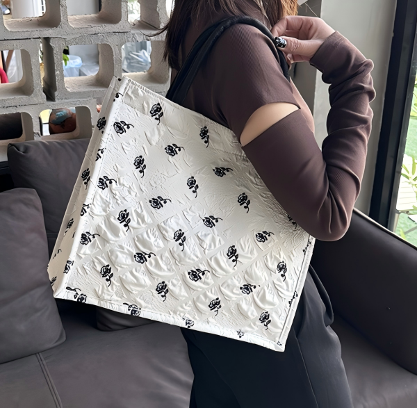 Large-capacity women's canvas shoulder bag