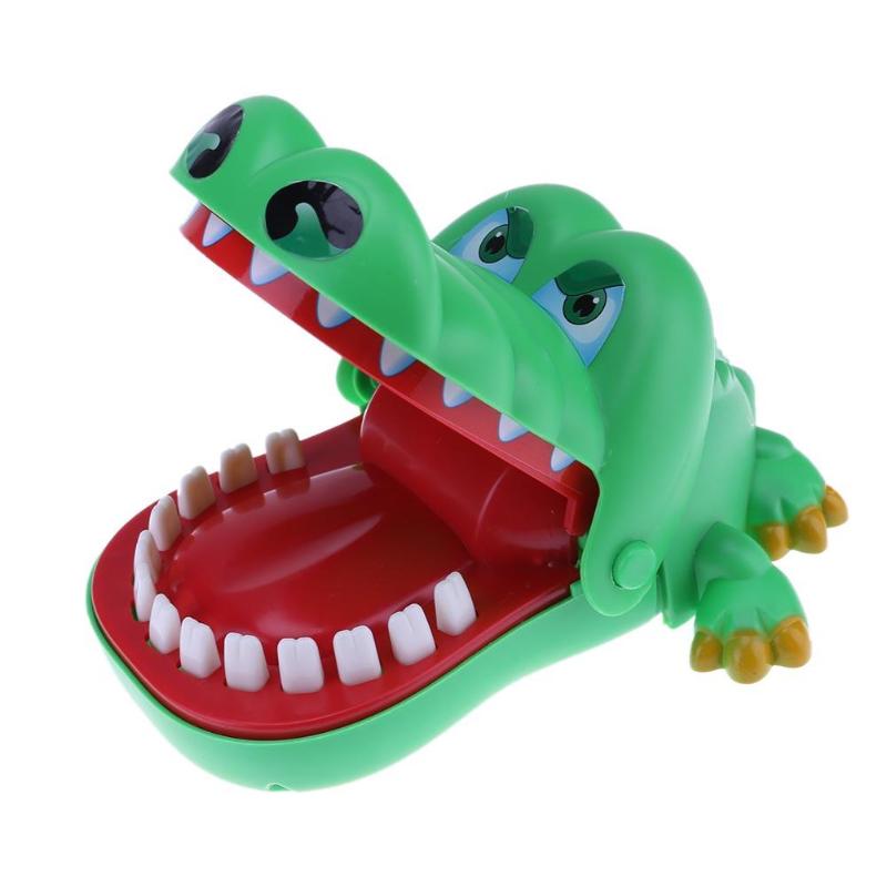 1Pcs fashion Large Crocodile Mouth Dentist Bite Finger Game Funny Novelty Gag Toys for Kids Children Play Fun 2020 hot sale