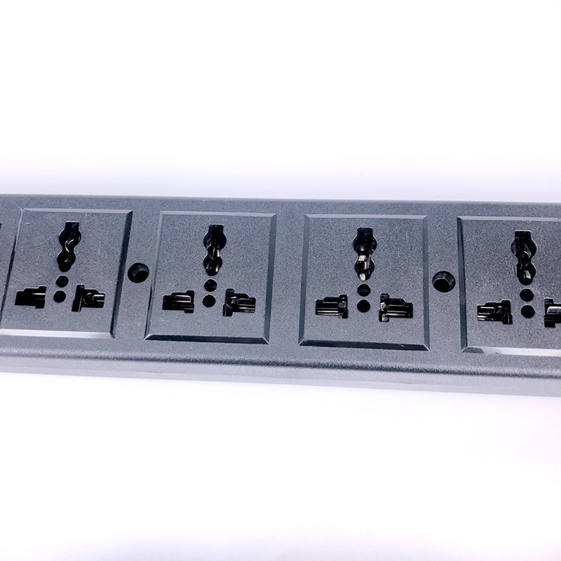 4-Outlet Universal socket with overload protector,Circuit Breaker Switch,4 Ways Outlet extend PDU power strip