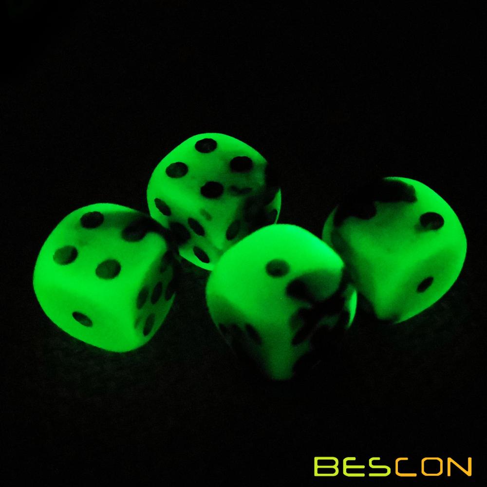 Two Tone Glowing Dice D6 16mm 5