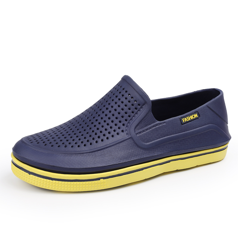 New Summer Croc light Shoes Beach Sandals For Men Crocks Slipper Clogs Men Shoes Driver Sandles EVA Crocse sandalias hombre