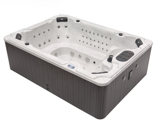medium size hot tub