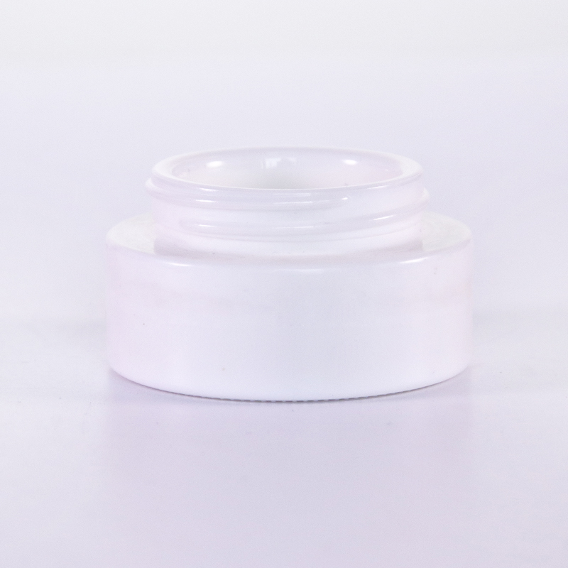 White Cream Jar With Bamboo Lid4 Jpg