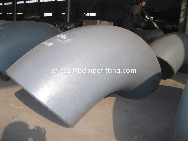 Alloy pipe fitting (390)