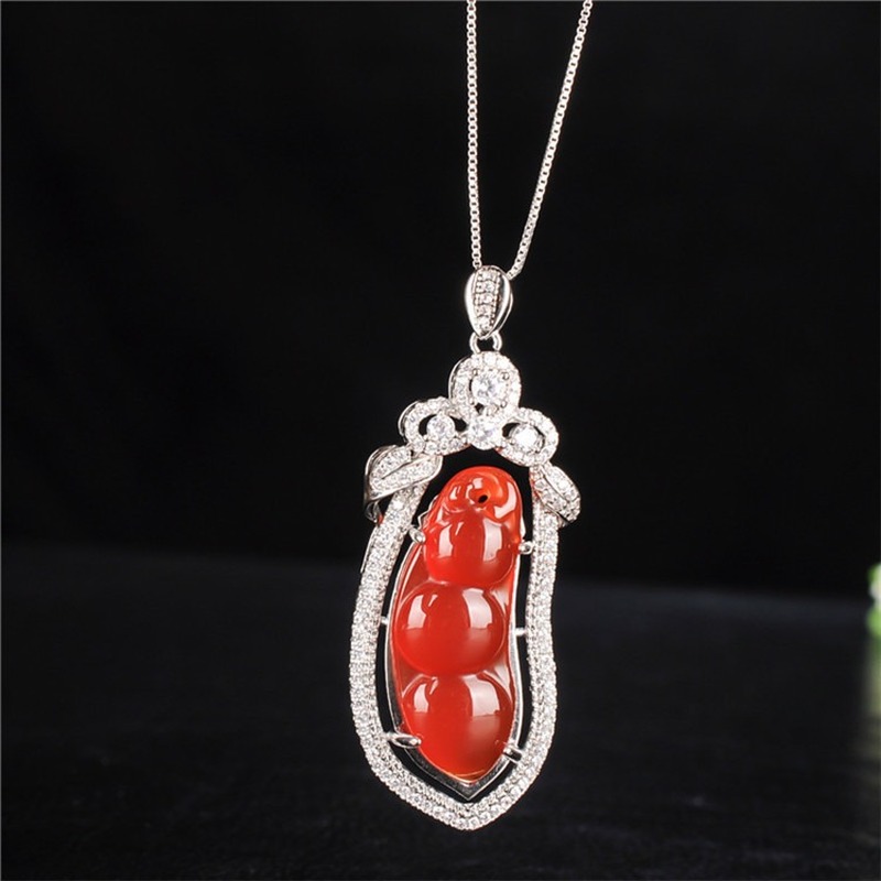 Chinese Natural Jade Chalcedony Hand-carved Kidney Bean Jade Pendant Fashion Jewelry S925 Silver Inlaid Necklace for Men Women