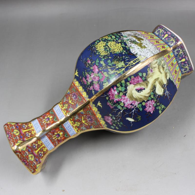 Jingdezhen Qianlong Antique Blue Ceramic Vase Year Mark Enamel Golden Vase Antique Porcelain Ancient Porcelain Collection 2020
