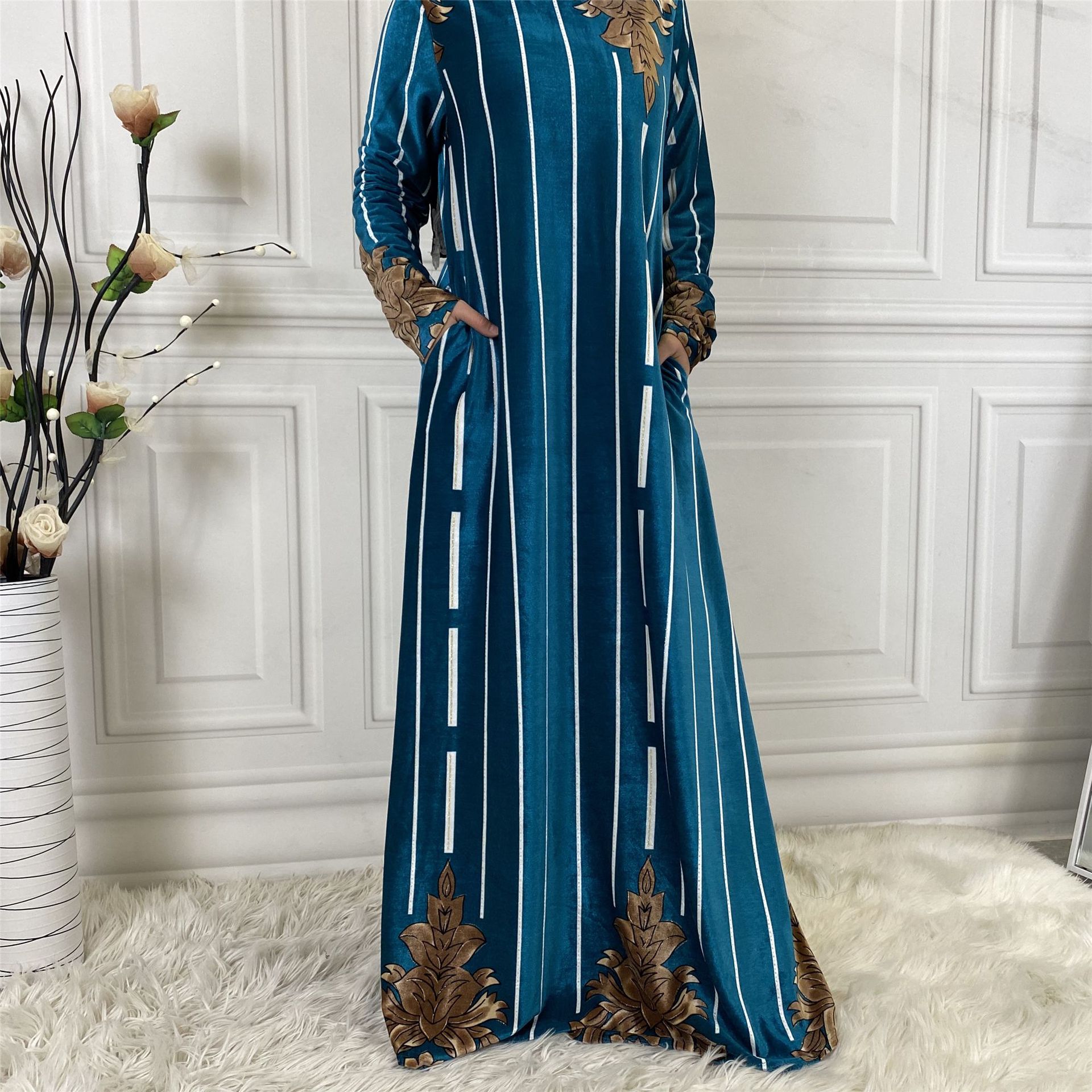 Eid Caftan Dresses Abayas for Women Muslim Abaya Dubai Moroccan Kaftan Velvet Arabic Long Dress Islamic Clothing Vestidos Largos