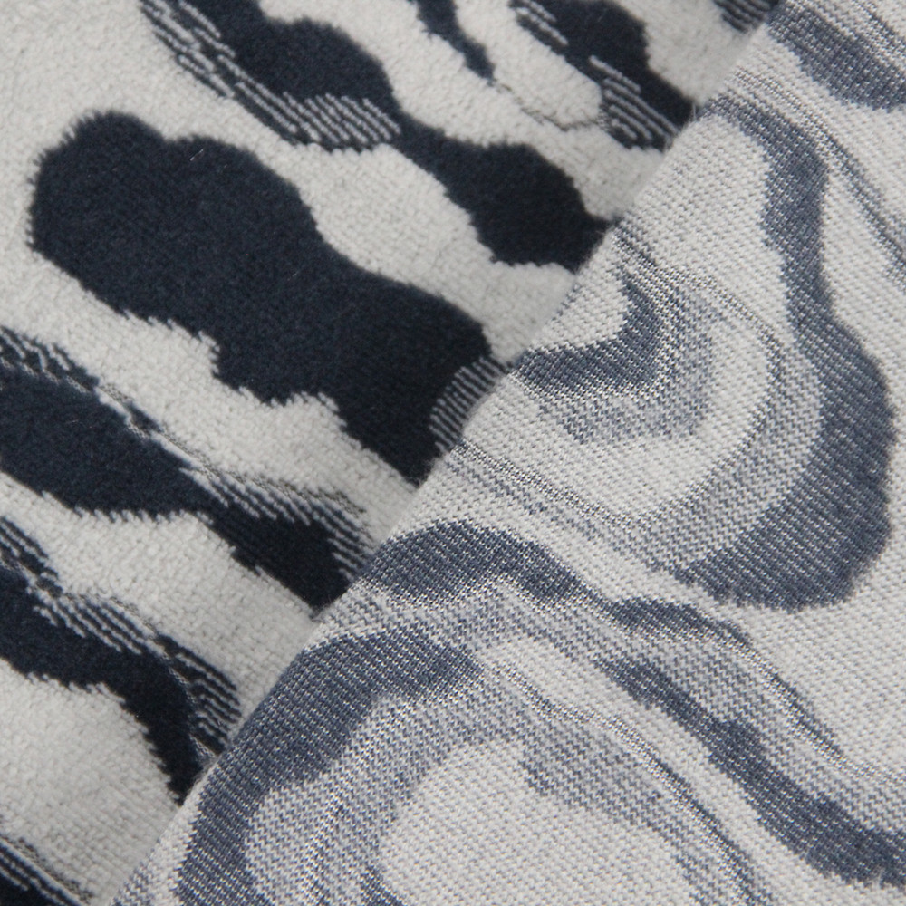 Matt Jarquard Velvet Fabric Pillow