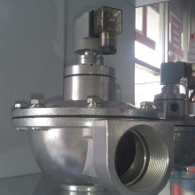 Right angle diaphragm valve for dust remover