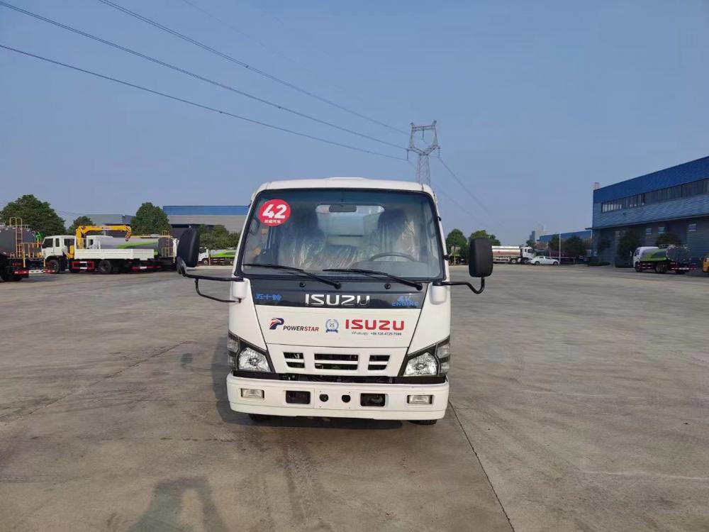 Isuzu 4 Tons Water Truck 1 Jpg