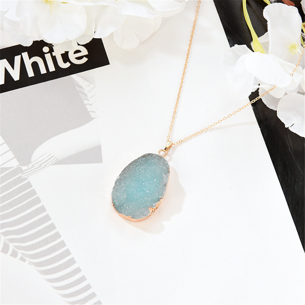 Jewelry Necklace Natural Crystal Oval Cluster Pendant Necklace Irregular Ore Resin Alloy Luxury Necklace Fashion Necklaces 2020