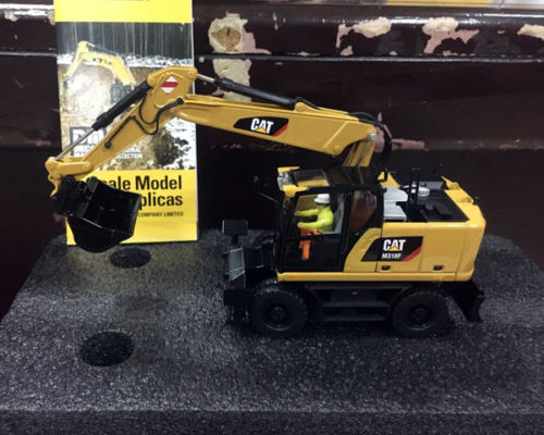 Caterpillar Cat M318F Wheeled Excavator 1/50 Scale Metal Model Construction By Diecast Masters DM85508