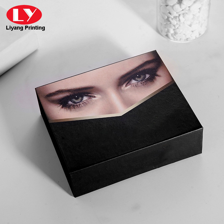 Eyelash Box