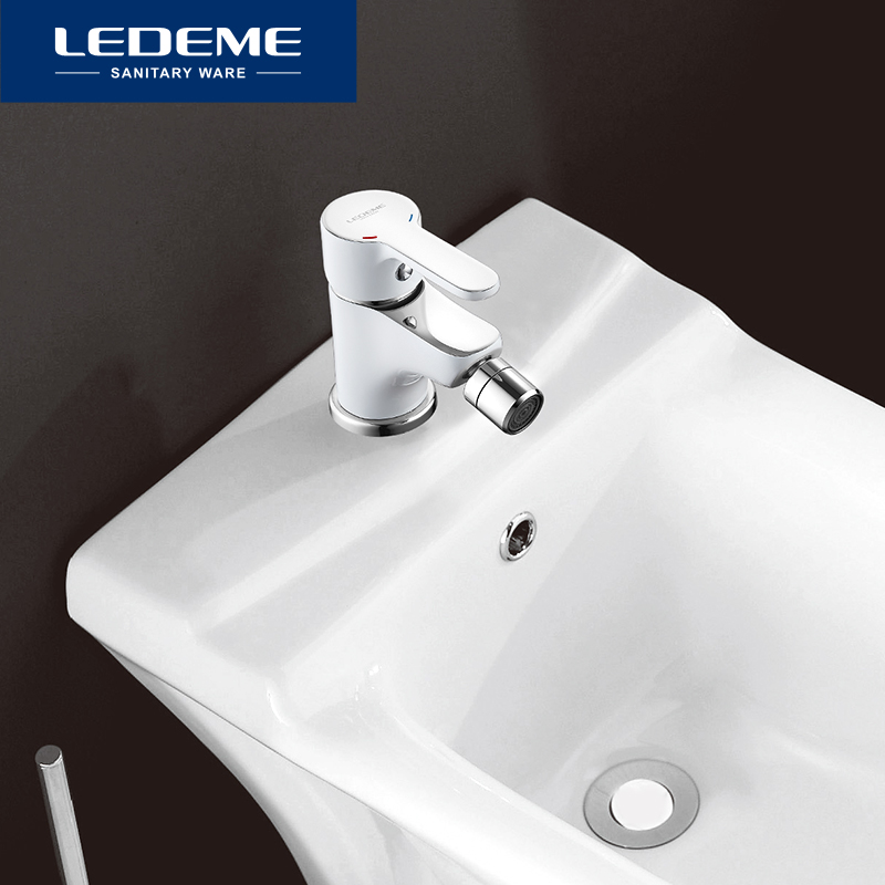 LEDEME Bidet Faucet Finished Deck Mounted Brass Bathroom Adjustable Single Hole Mixer Hot And Cold Tap Bidet Faucet L5003W