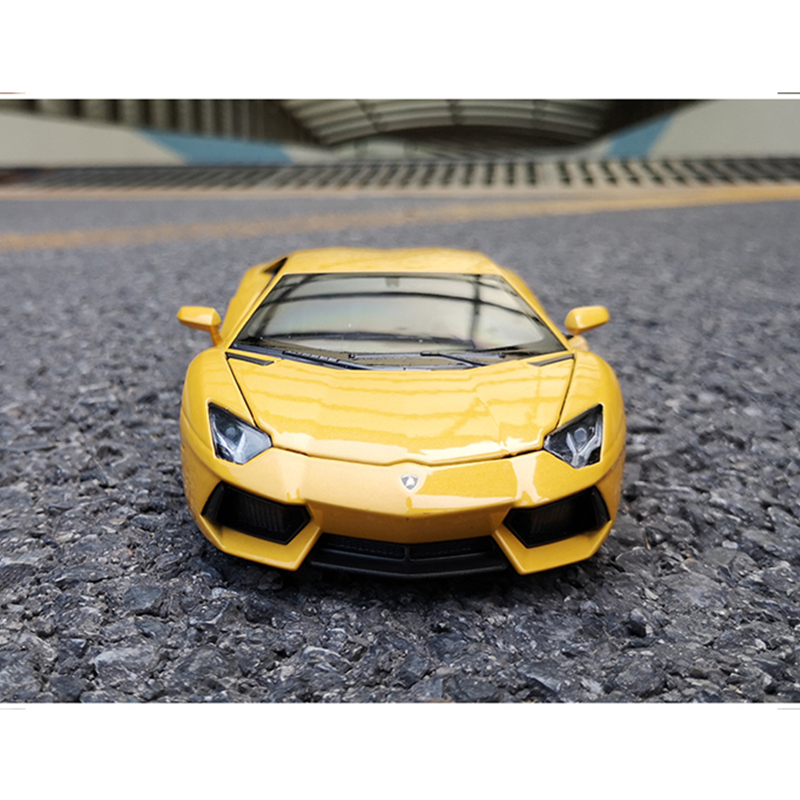 WELLY 1:24 Lamborghini Aventador LP700-4 Diecast Toy Car Model Metal Toy Vehicle Wheels Car Collection Kids Toys Gift