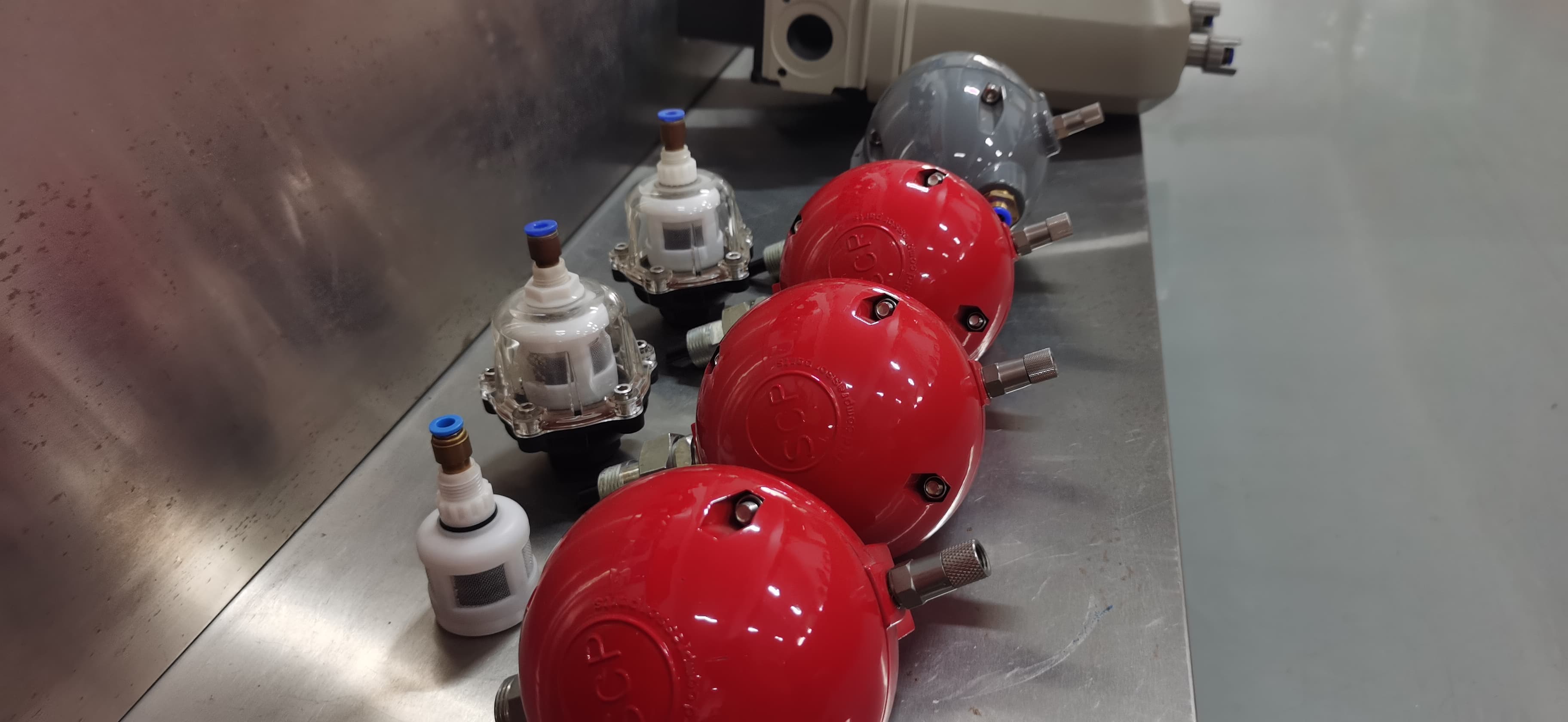 air dryer internal drainage solution