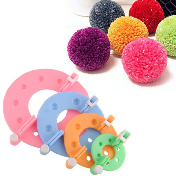 4PCS 4 sizes embroidery knitting accessory pompom ball maker DIY knitting tool needle DIY craft tool Thread kit