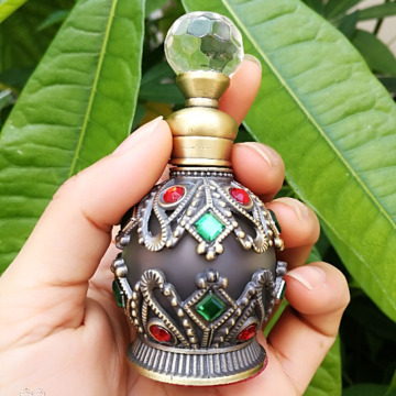 Vintage Metal Perfume Bottle Arabian Style Essential Oil Bottles Empty Refillable Bottles Container Wedding Decoration Gifts