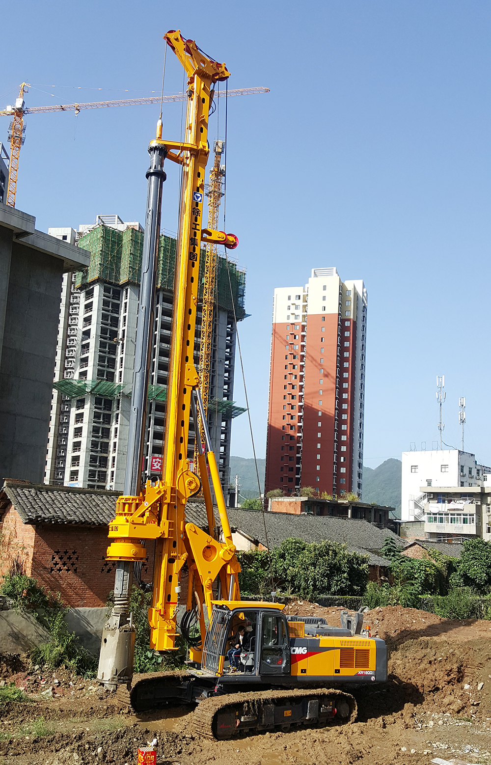 Rmobile Rotary Xr180d Drilling Rig 3 Jpg