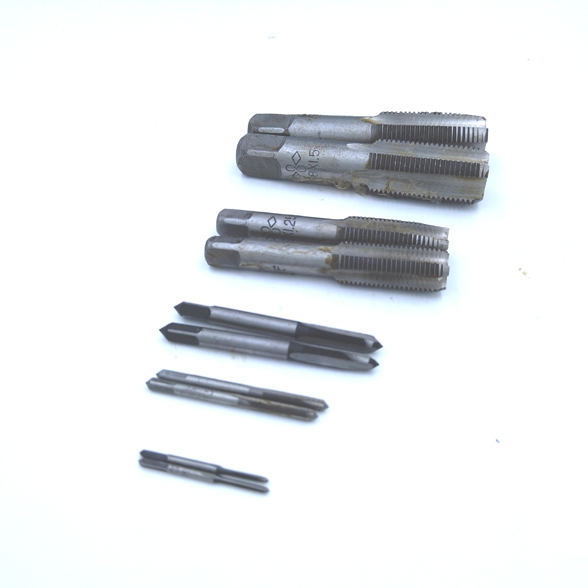 1Set M2 M2.2 M2.3 M2.5 M2.6 x 0.4mm 0.45mm Metric Taper and Plug Tap Pitch For Mold Machining * 0.4 0.45