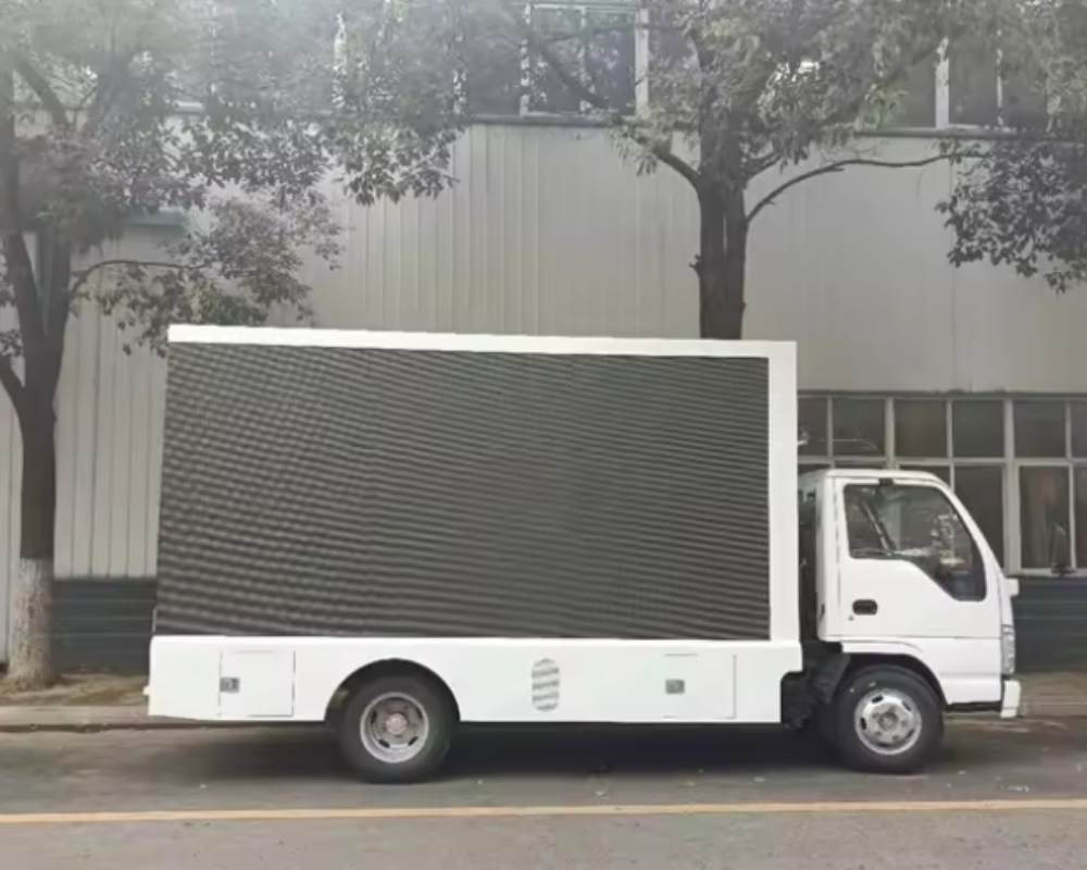 ISUZU mobile LED truck