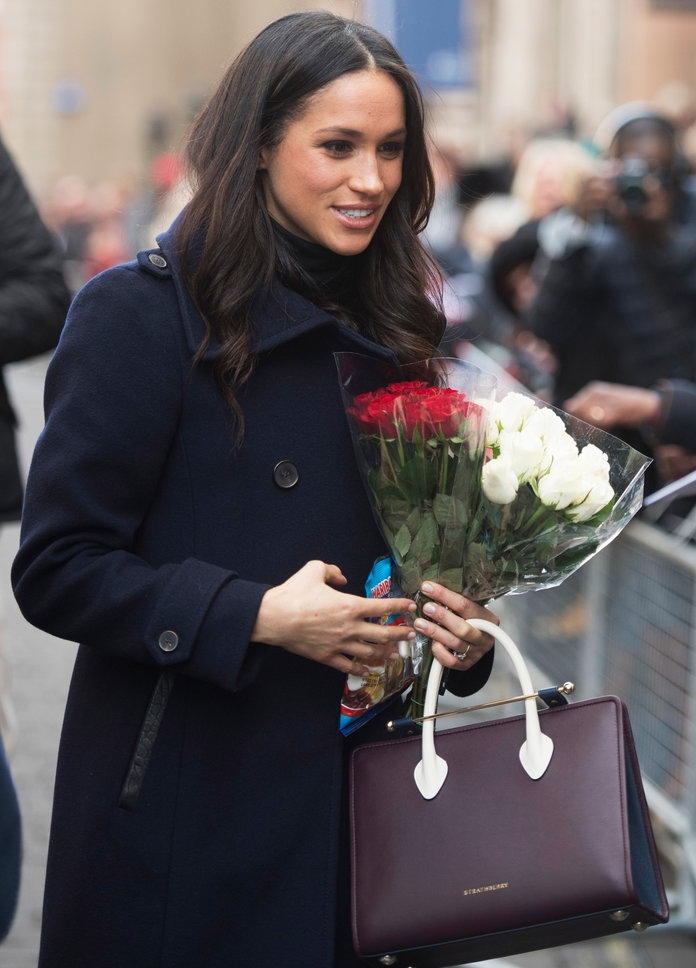 121217-meghan-markle-bag