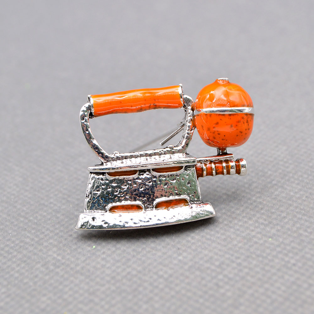 CINDY XIANG Enamel Steam Iron Pin Unisex Women And Men Brooches Creative Desgin Pin Fashion Jewelry 4 Colors Available