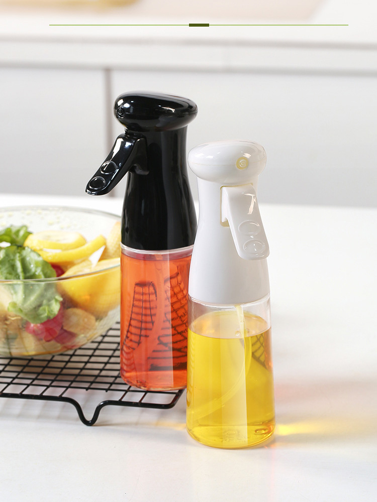 Sauce Bottle for Cooking Oil Spray Bottle Olive Oil Spray Barbecue Oil Spray Bottle Plastic Material Oil Bottle Kitchen tools