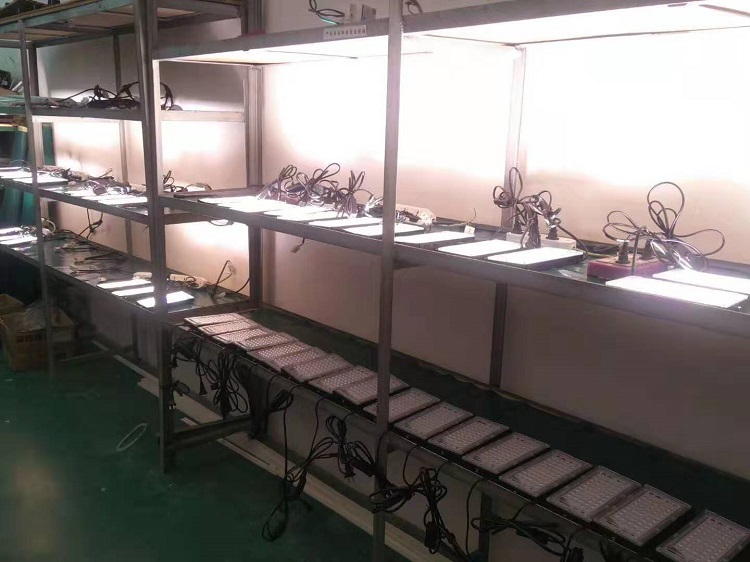 led hydroponic grow lights 300W Replace Sunshine