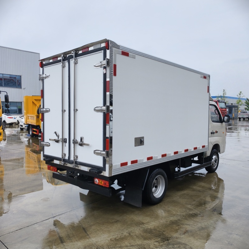 3000kg refrigerated truck