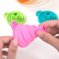 Protable Mini Silicone Foldable Funnels Collapsible Style Funnel Hopper Kitchen Cooking Tools Accessories Gadgets Random Color