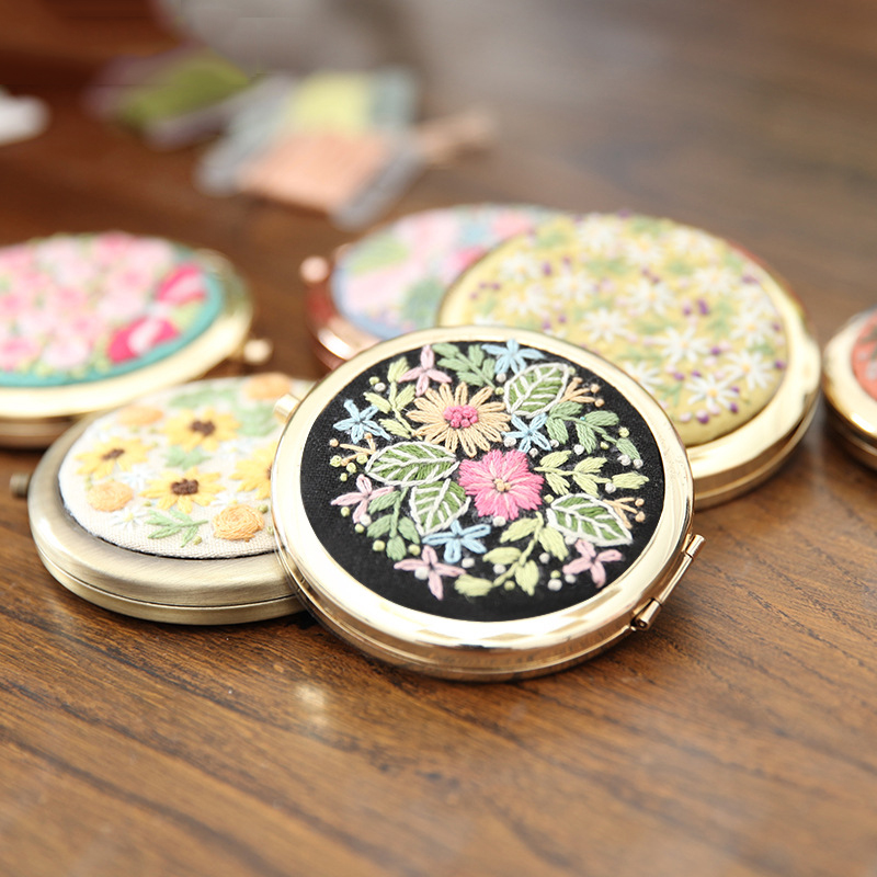 DIY embroidery makeup mirror portable folding double-sided mirror Manual Beginner Novice Production 3D Cloth Embroidery