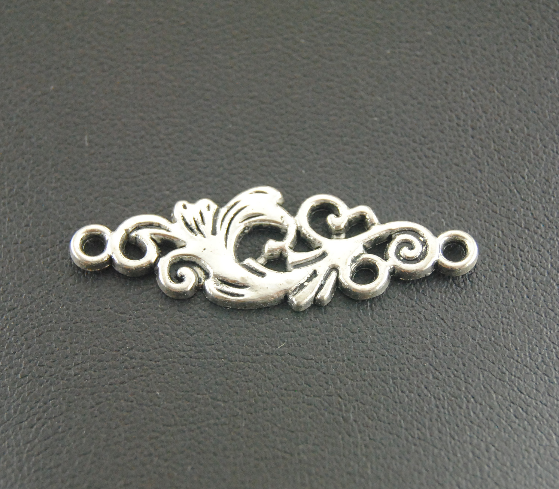 30 pcs Silver Color Flowers Connector Filigree DIY Metal Bracelet Necklace Jewelry Findings A293