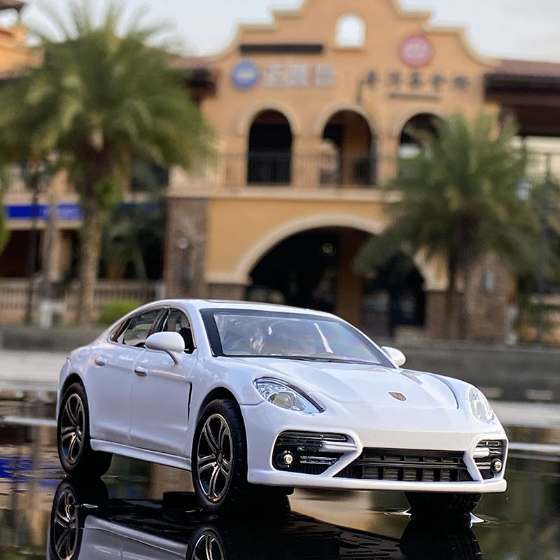 Free Shipping 2021 New 1:32 Panamera Coupe Alloy Car Model Diecasts Toy Vehicles Toy Cars Kid Toys For Children Gifts Boy Toy