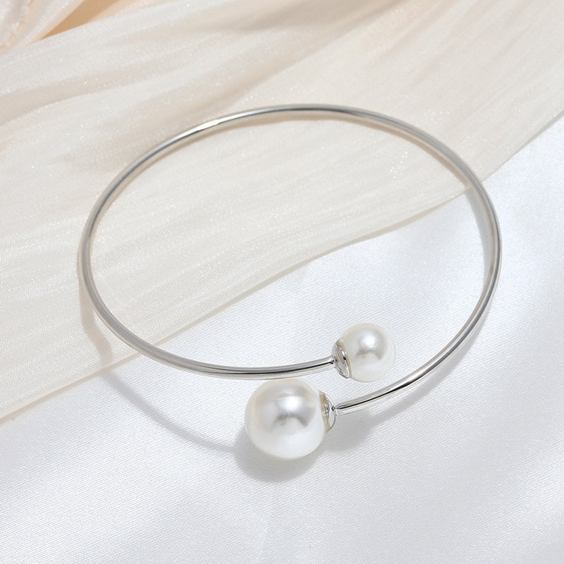 Popular fashion Copper cuff Bracelet Gift New Personalized simple pearl bracelets