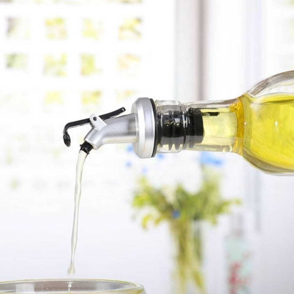 Olive Oil Sprayer Stopper Liquor Dispenser Wine Pourer Flip Top Beer Bottle Cap Stopper