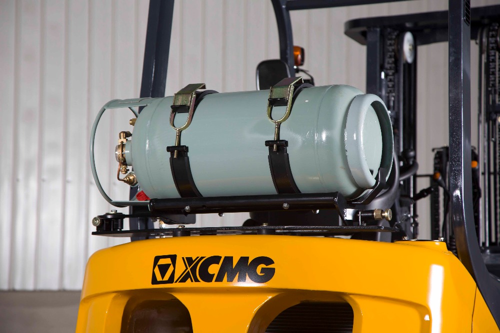 XCMG 2.5ton mini LPG gasoline forklift price