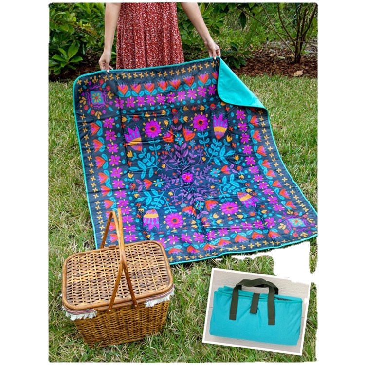 Picnic Blanket Wild pattern