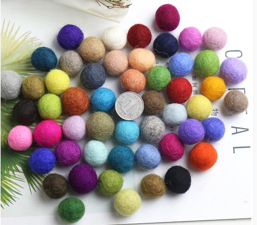 50pcs/lot 100% Wool Felt Balls Wool Ball pom-poms for creativity needlework Diy Craft Supplies Christmas hand made Decoration