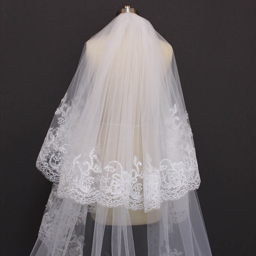 Luxury Sparkle Sequins Lace 4 Meters Wedding Veil High Quality 2 T Cover Face Bridal Veil with Comb Voile Mariage